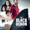 The Black Demon Films streaming VF : Paul Sturges, accompagné de sa femme et de ses deux enfants, arrive en vacances à Bahia Azul.